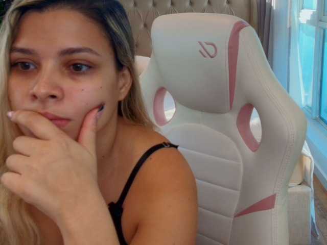 Florence-Ford live cam on BongaCams