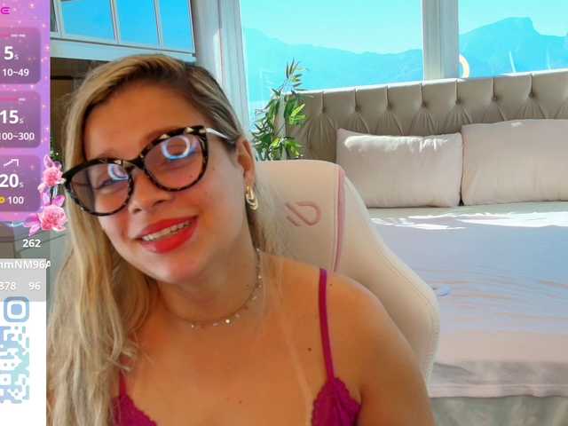 Florence-Ford live cam on BongaCams