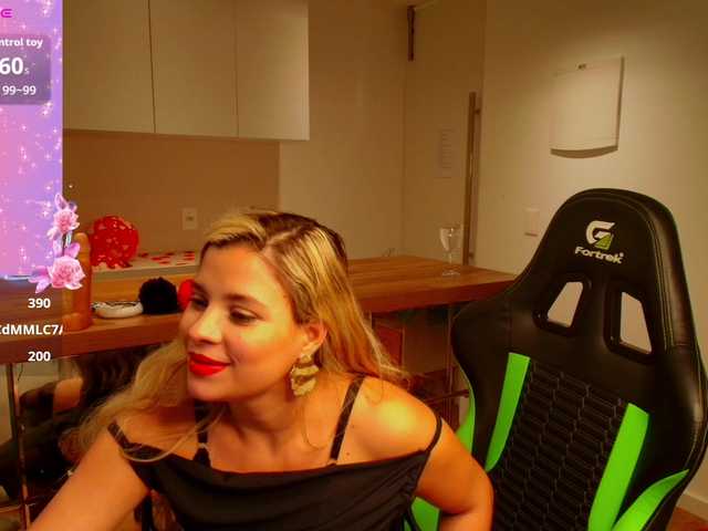 Florence-Ford live cam on BongaCams
