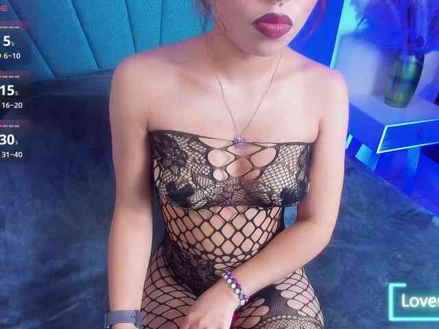 Chloe-wish1 webcam
