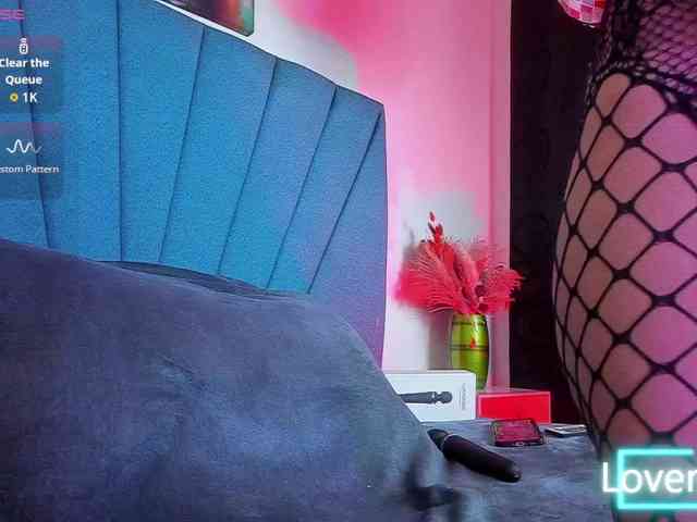 Chloe-wish1 webcam