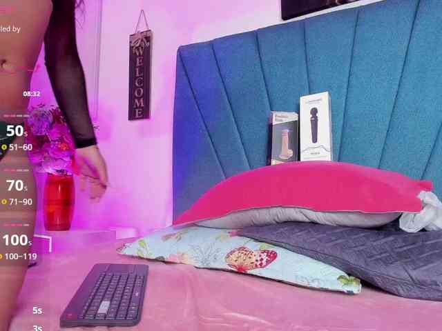 Chloe-wish1 webcam