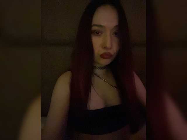 Estetka, live now on BongaCams