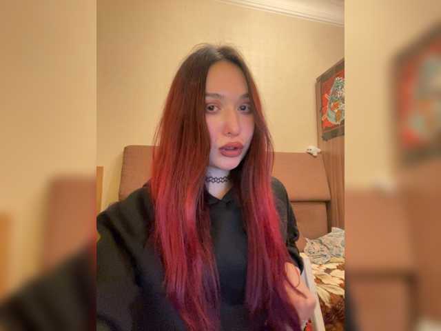 Estetka, live now on BongaCams