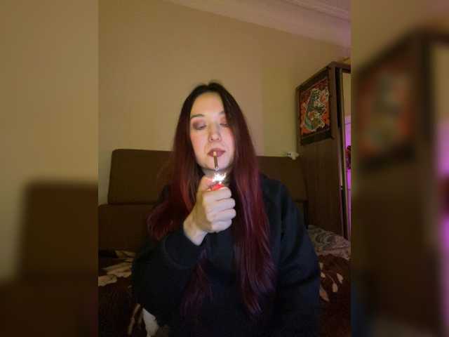 Estetka, en directo ahora en BongaCams