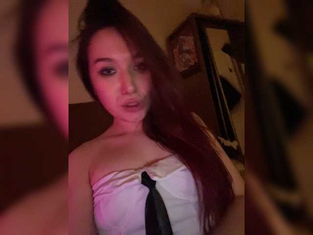 Estetka live cam on BongaCams
