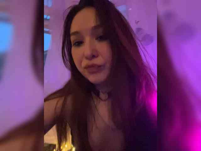 Mẫu này đang trực tiếp. Estetka