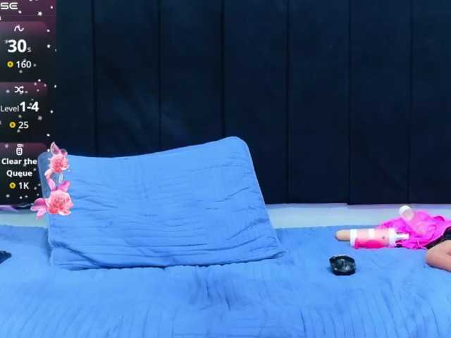 dominikk018 live cam on BongaCams
