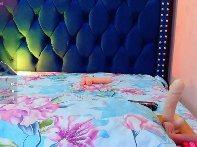 dominikk018 live webcam show