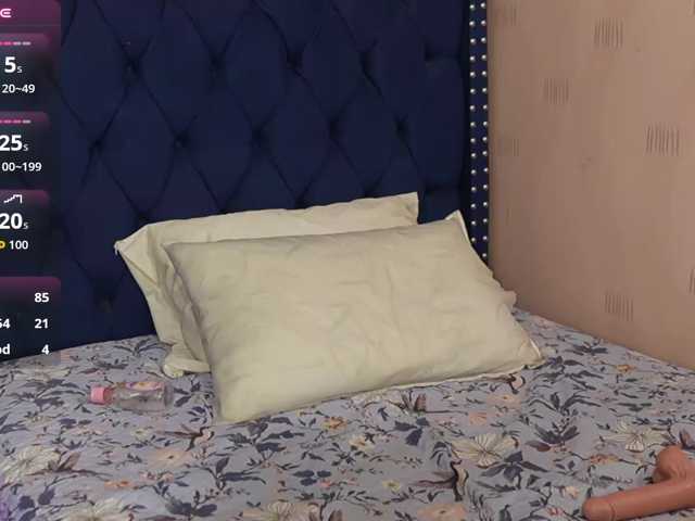 dominikk018 live cam on BongaCams