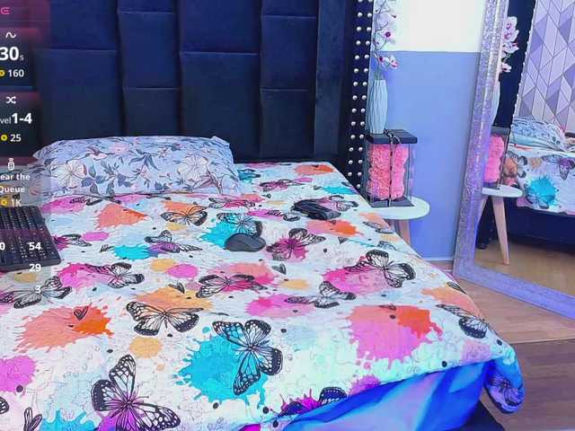 dominikk018 live webcam show