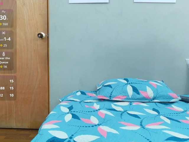 dominikk018 live webcam show