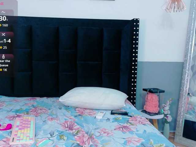 dominikk018 live cam on BongaCams