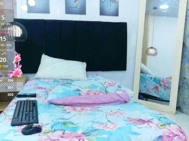 dominikk018 live cam on BongaCams