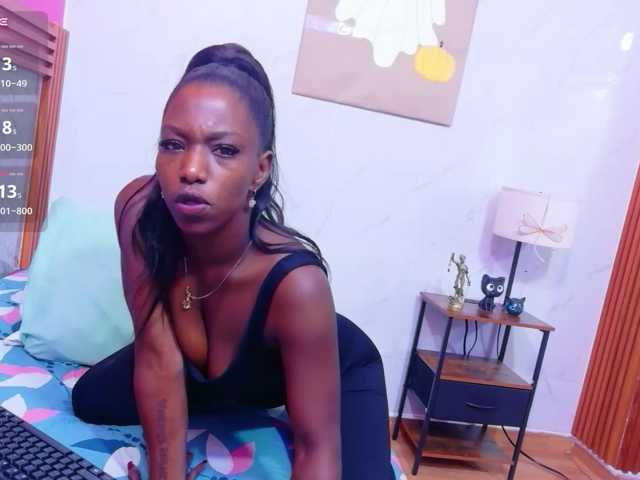 le modèle dominikk018 est en webcam porno dans un show sur le site bongacams, il possède les tags suivants: Ebony,Brunette,Shaved