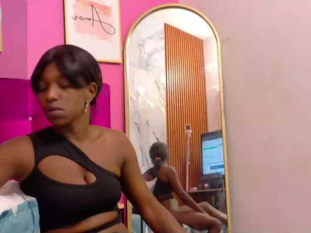 dominikk018 live cam on BongaCams