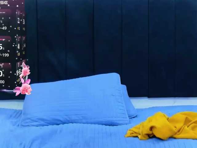 dominikk018 live cam on BongaCams