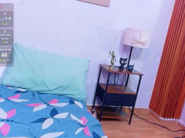 dominikk018 live cam on BongaCams