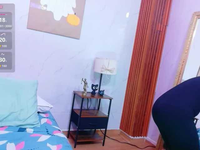 dominikk018 live cam preview