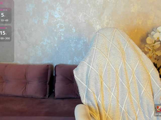 LunaaBee live cam on BongaCams