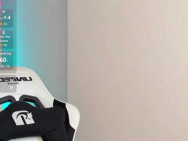 LunaaBee live cam on BongaCams