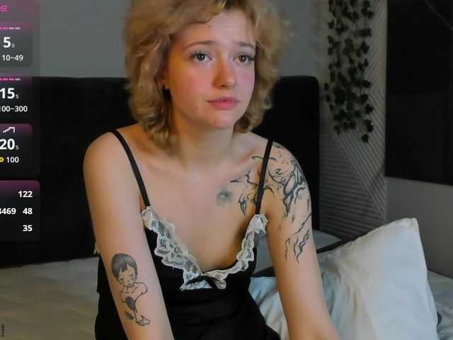 LunaaBee live cam on BongaCams