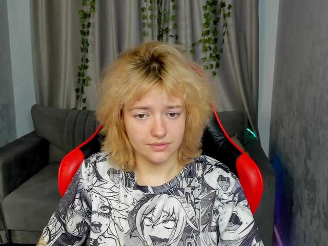 LunaaBee live cam on BongaCams