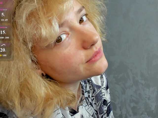 LunaaBee live cam on BongaCams