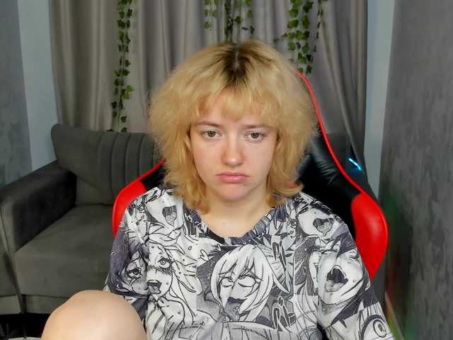LunaaBee live cam on BongaCams