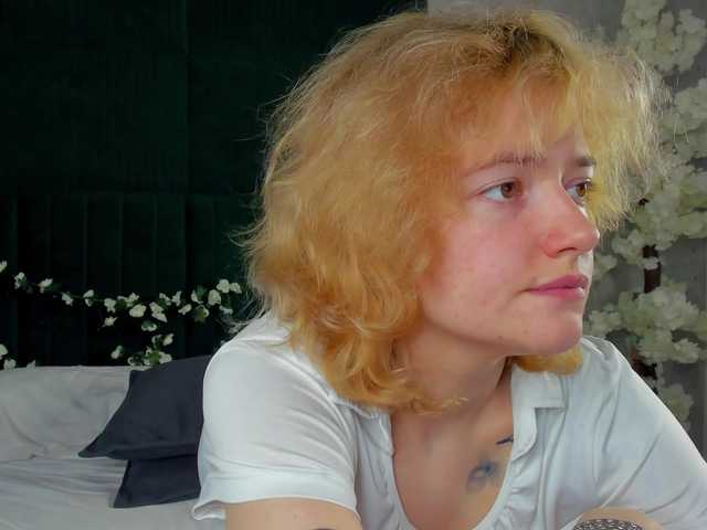 LunaaBee live cam on BongaCams