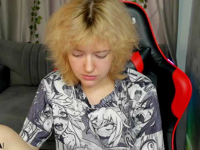 LunaaBee live cam on BongaCams