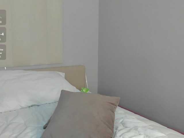 LunaaBee live cam on BongaCams