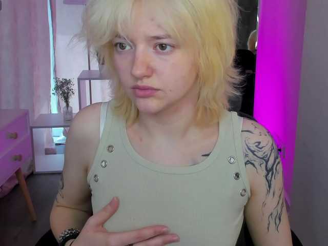 LunaaBee live cam on BongaCams