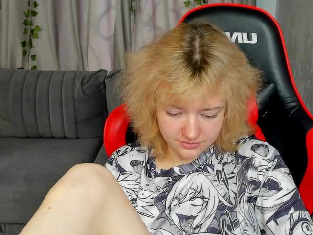 LunaaBee live cam on BongaCams