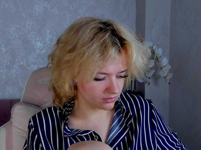 LunaaBee live cam on BongaCams