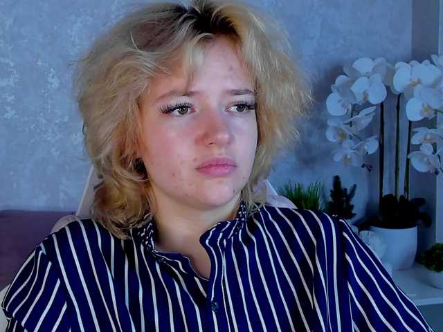 LunaaBee live cam on BongaCams