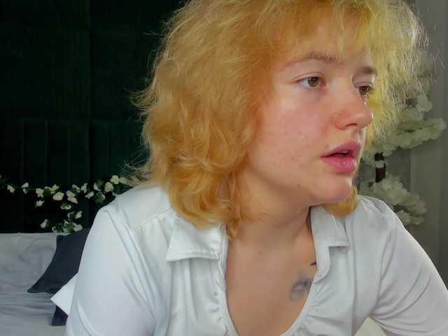 LunaaBee live webcam show