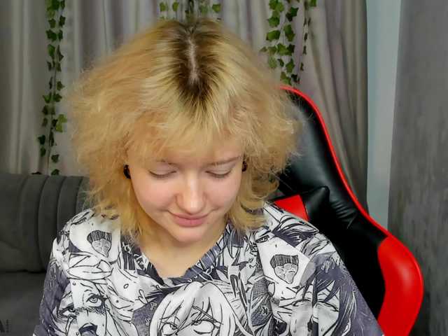 LunaaBee live cam on BongaCams