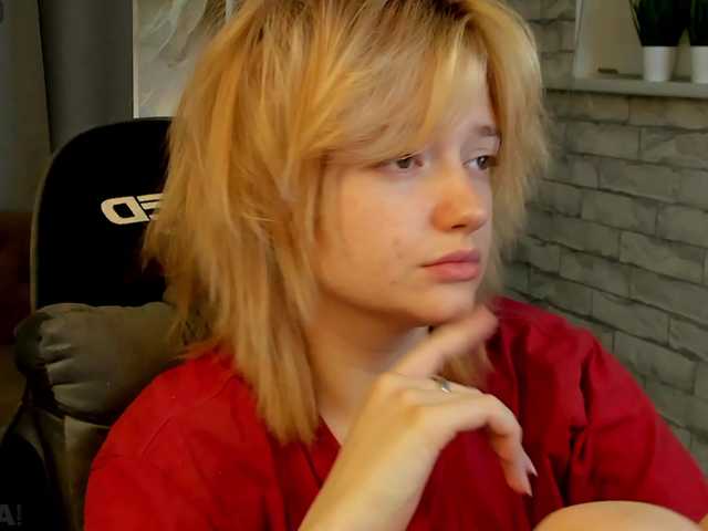 LunaaBee live cam on BongaCams