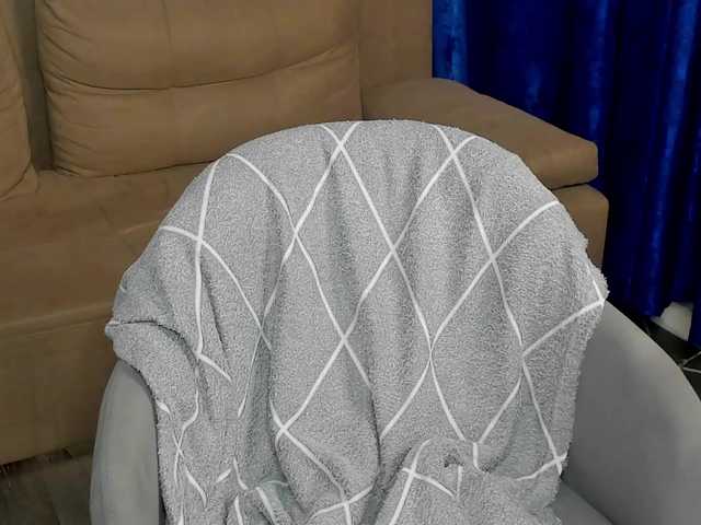 LunaaBee live cam on BongaCams