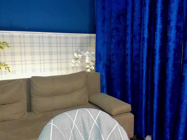 LunaaBee live cam on BongaCams