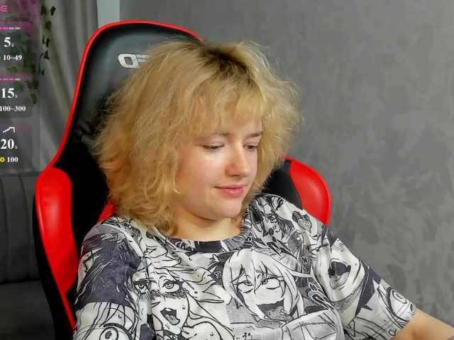 LunaaBee live cam on BongaCams