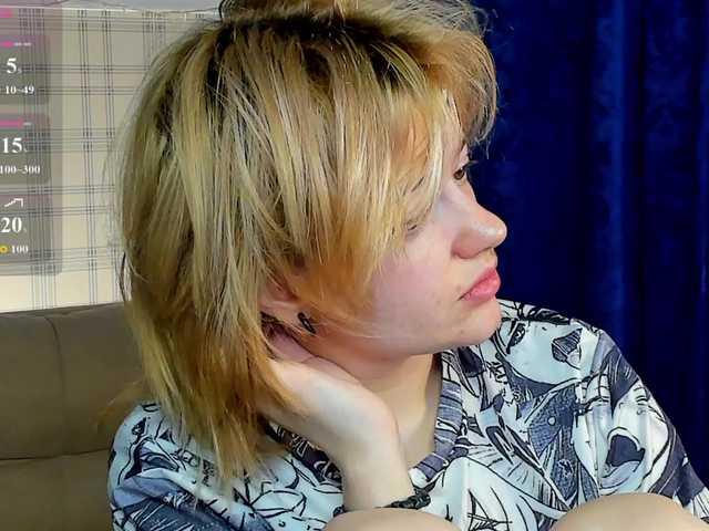 LunaaBee live cam on BongaCams