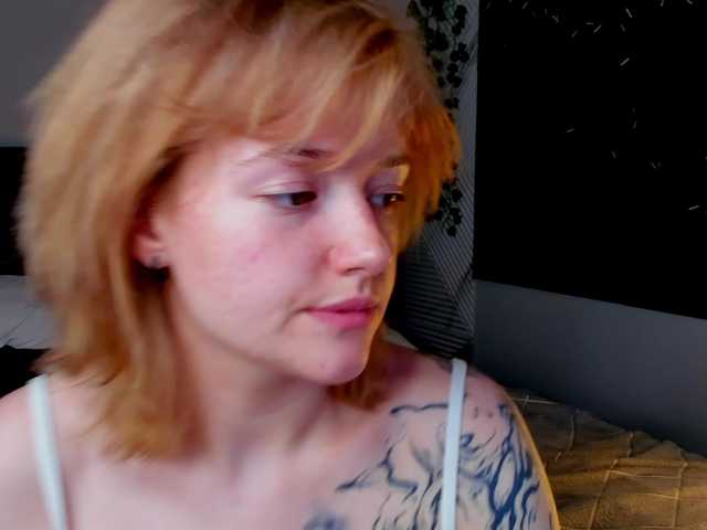 LunaaBee live cam on BongaCams