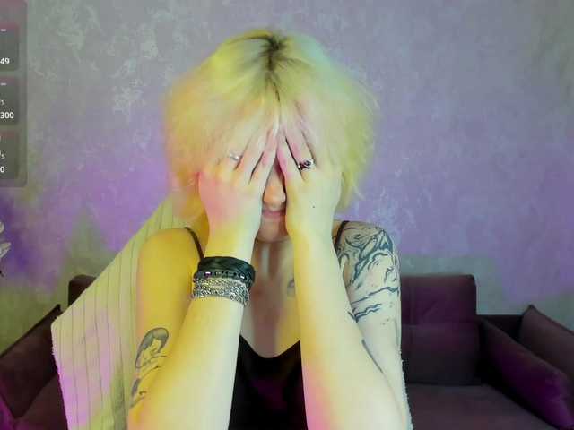 LunaaBee live cam on BongaCams