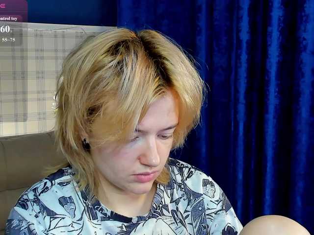 LunaaBee live cam on BongaCams