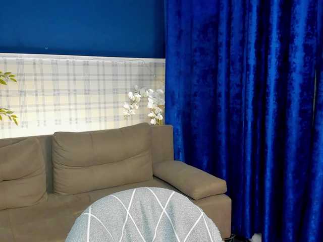 LunaaBee live cam on BongaCams