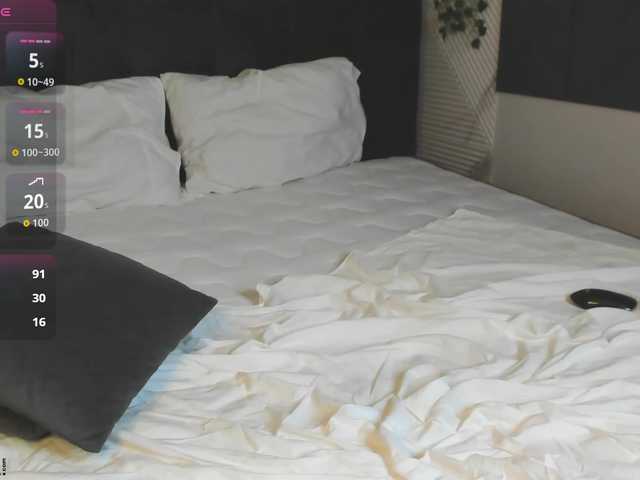 LunaaBee live cam on BongaCams