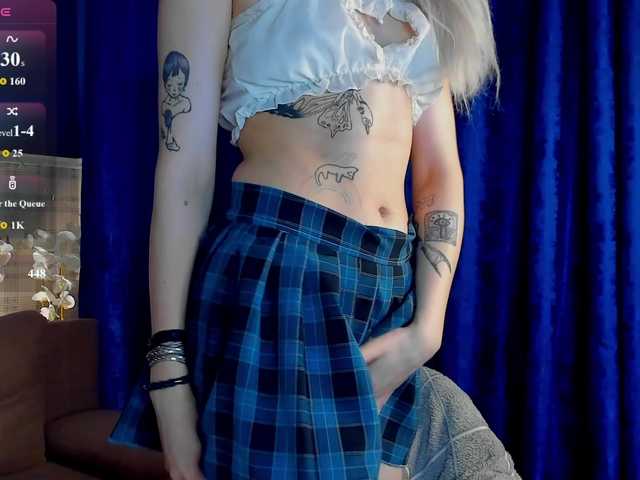 LunaaBee live cam on BongaCams