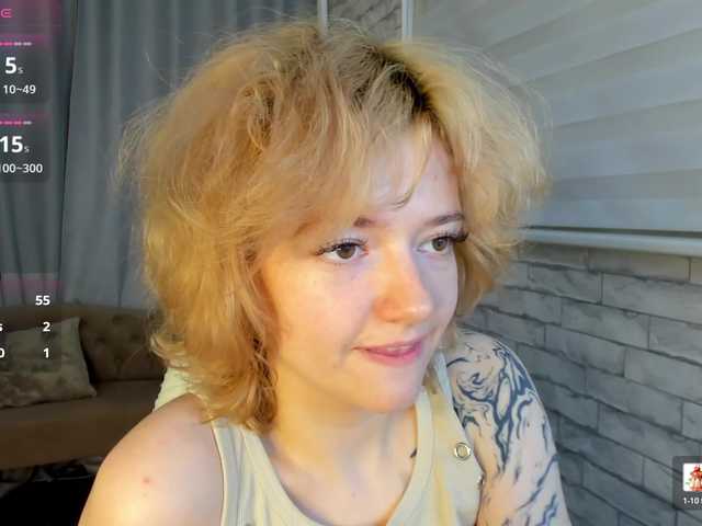 LunaaBee live cam on BongaCams